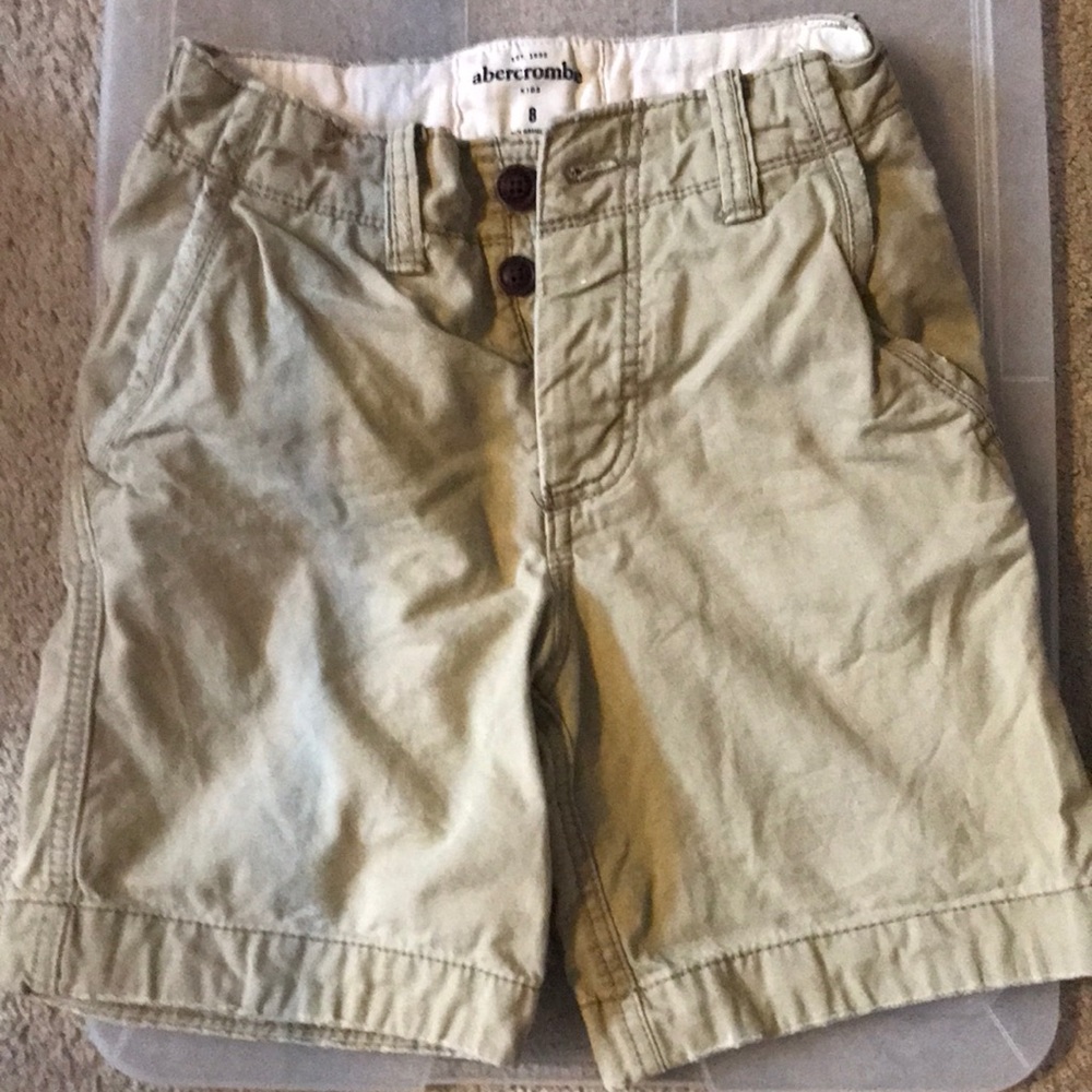 Sz 8 Abrocrombie shorts.